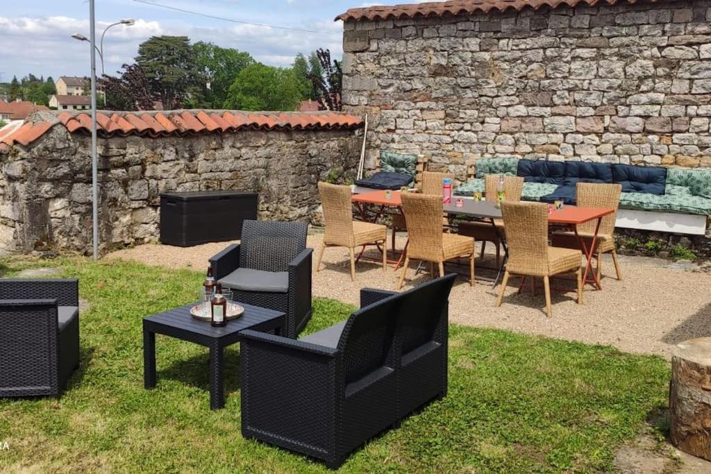 Maison De Charme Avec Jardin Cousance 외부 사진