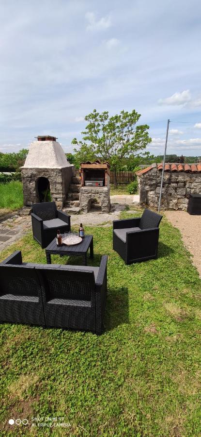 Maison De Charme Avec Jardin Cousance 외부 사진